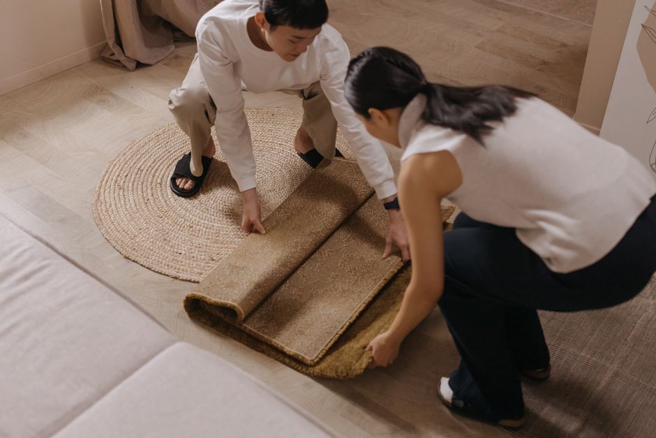 Faut-il vraiment un tapis dans un petit salon ?
